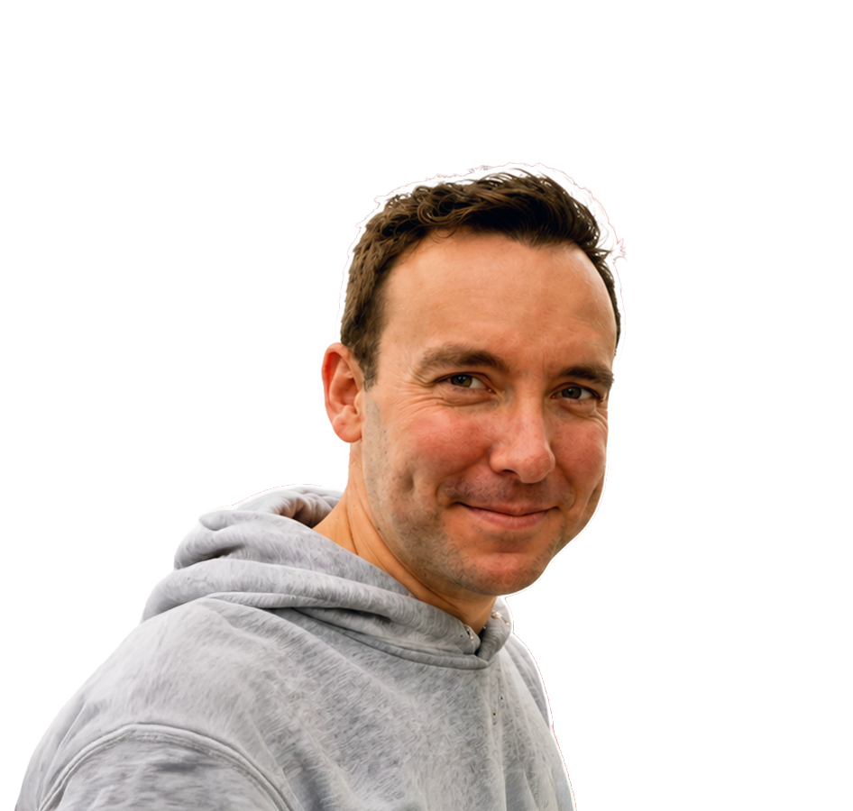 SKJeroen in een grijze hoodie